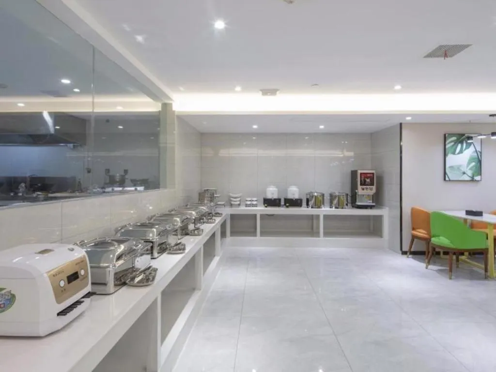 Greentree Inn Express Shangqiu Beihai Road South Railway Station Hotel