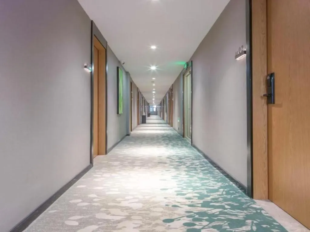 Greentree Inn Express Shangqiu Beihai Road South Railway Station 3*,  China
